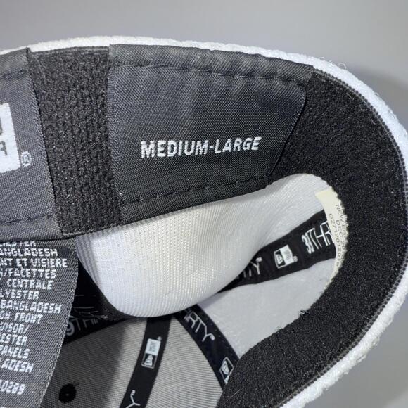 EUC Black Curaleaf 39thirty New Era Medium /  Large Baseball Cap Hat - Picture 6 of 7